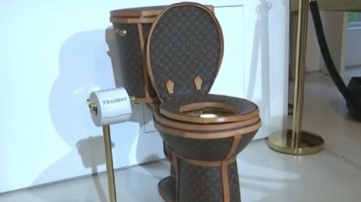 Louis Vuitton toilet with golden seat. #luxurytoilet