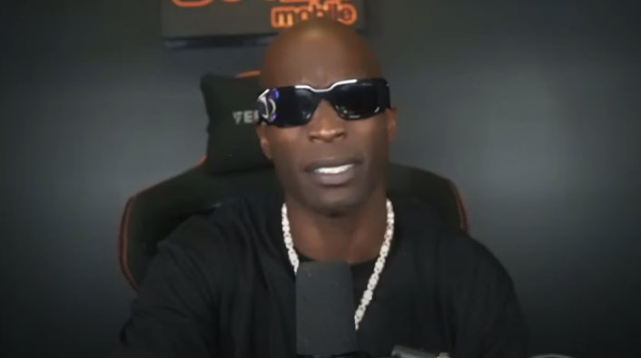 Ochocinco Responds to Cam'ron Saying He Doesn't Rock with Him: I'm Easy to Find! #Camron